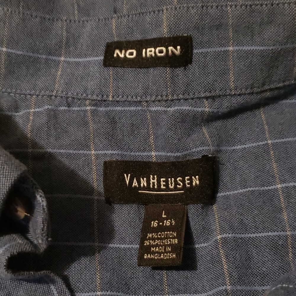 Van Heusen button down - Picture 2 of 2